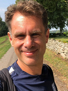 Mikael Tsiparis, debuterande Hjärupsförfattare