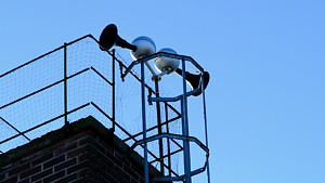 Signalhorn på en skorsten.