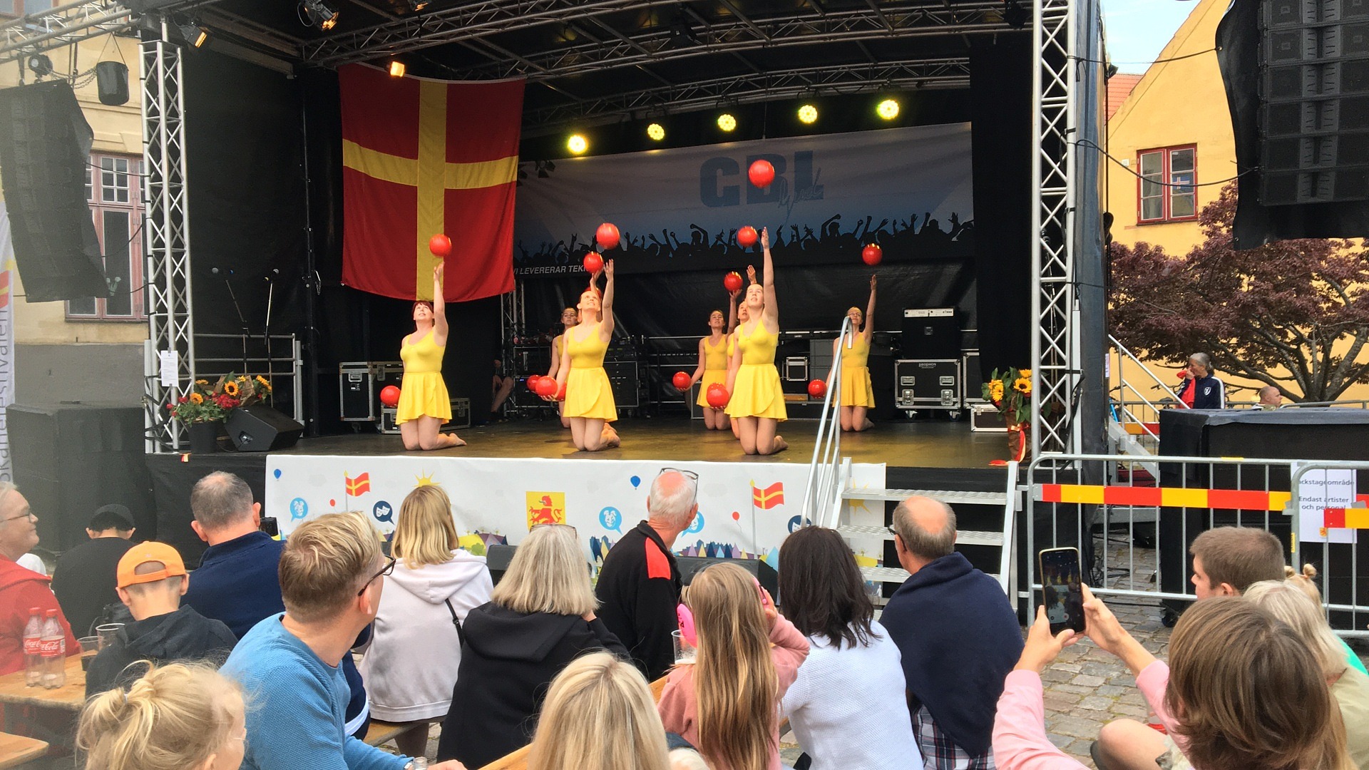 Malmöflickorna på Skånefestivalen i Jakriborg 2023, en del av Staffanstorps 70-årsjubileum.